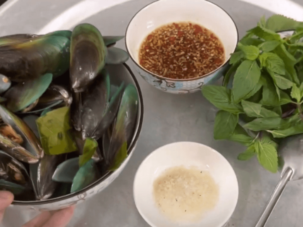 pha-nuoc-cham-chong-me-vo-dam-linh-hon-cua-mon-an