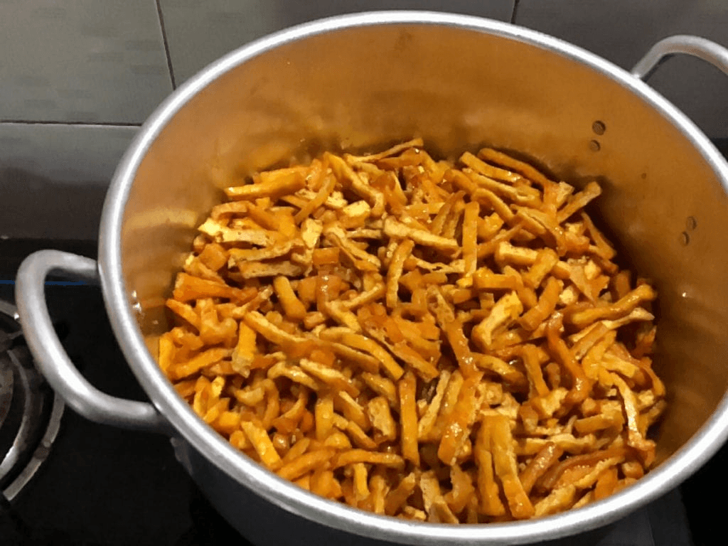 lam-vo-nhan-linh-hon-cua-mon-banh