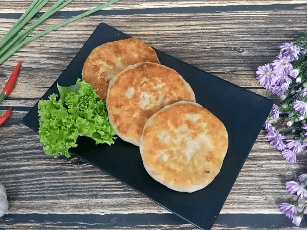 kham-pha-vi-tu-xuyen-linh-hon-cay-te-trong-tung-chiec-banh