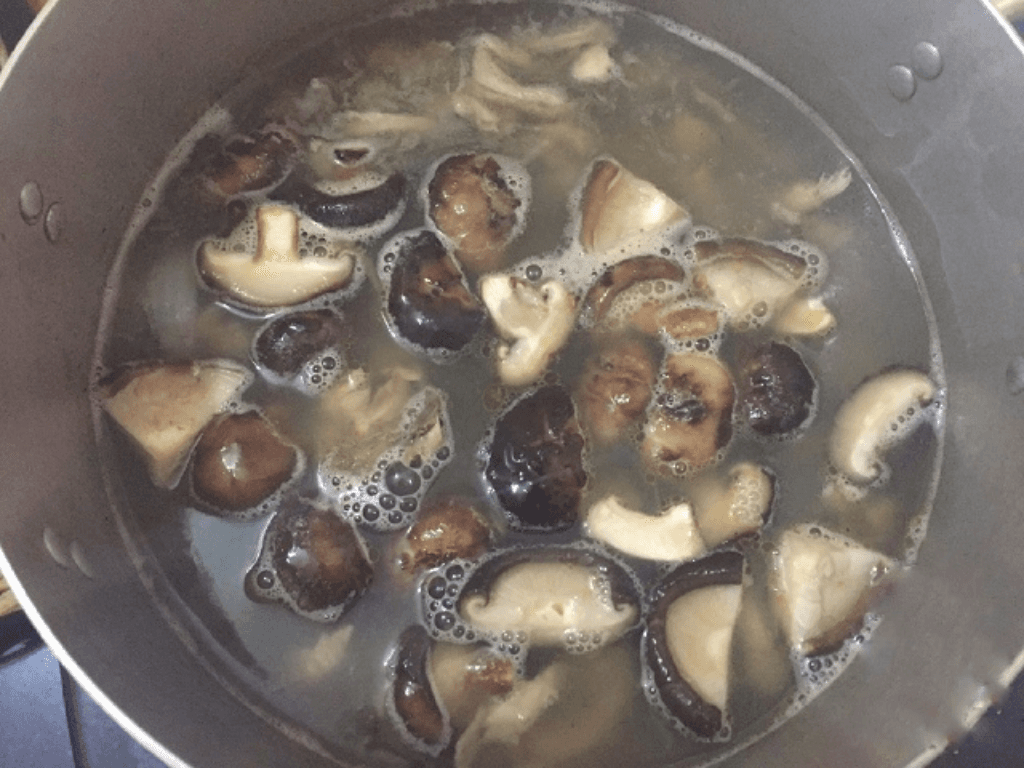 so-che-nau-nuoc-dung-trong-veo-bi-quyet-dat-gia-tao-nen-hon-mon