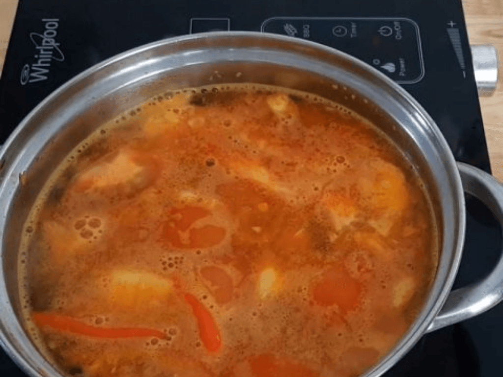 nau-nuoc-dung-bi-quyet-de-nuoc-trong-ngot-khong-tanh