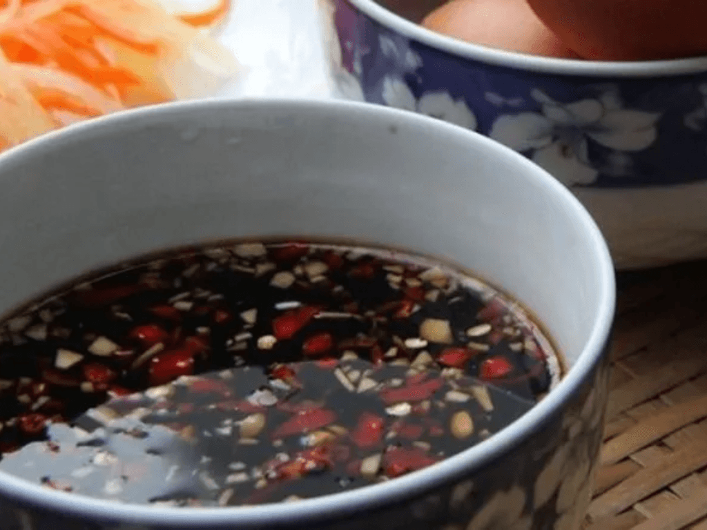 nuoc-tuong-chay-gia-vi-cuu-canh-cho-moi-mon-chay