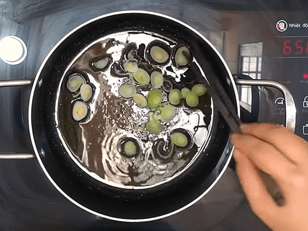 nau-canh-ngheu-rong-bien-tung-buoc-giu-tron-vi-ngot-tu-nhien