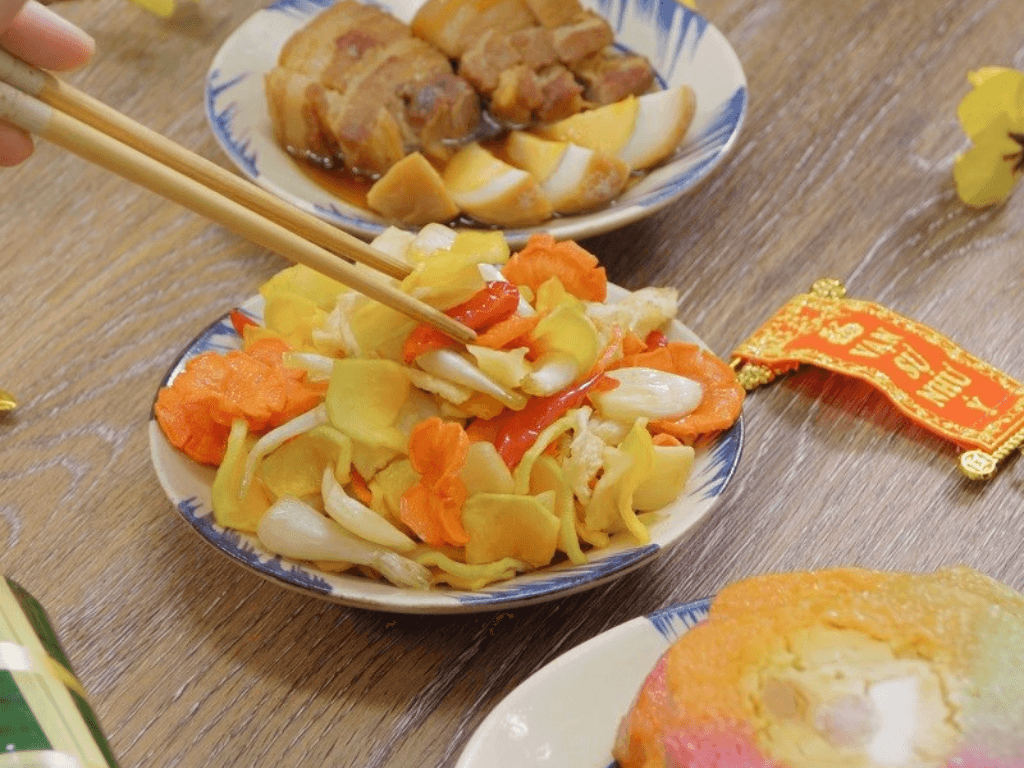 -dua-mon-mien-trung-linh-hon-cua-mam-co-ngay-tet