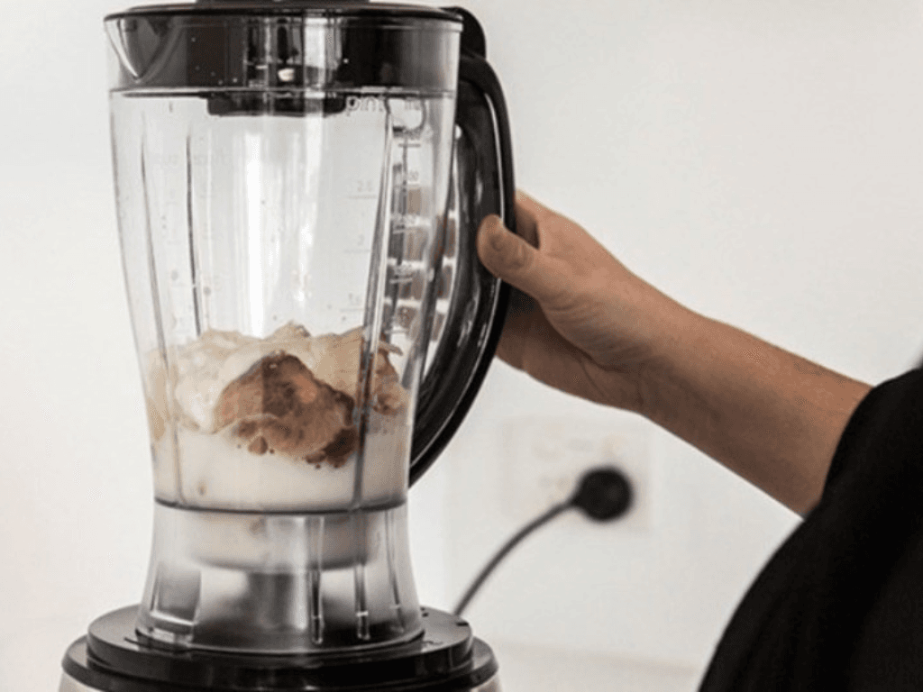 dau-hieu-nhan-biet-may-xay-sinh-to-bi-chay