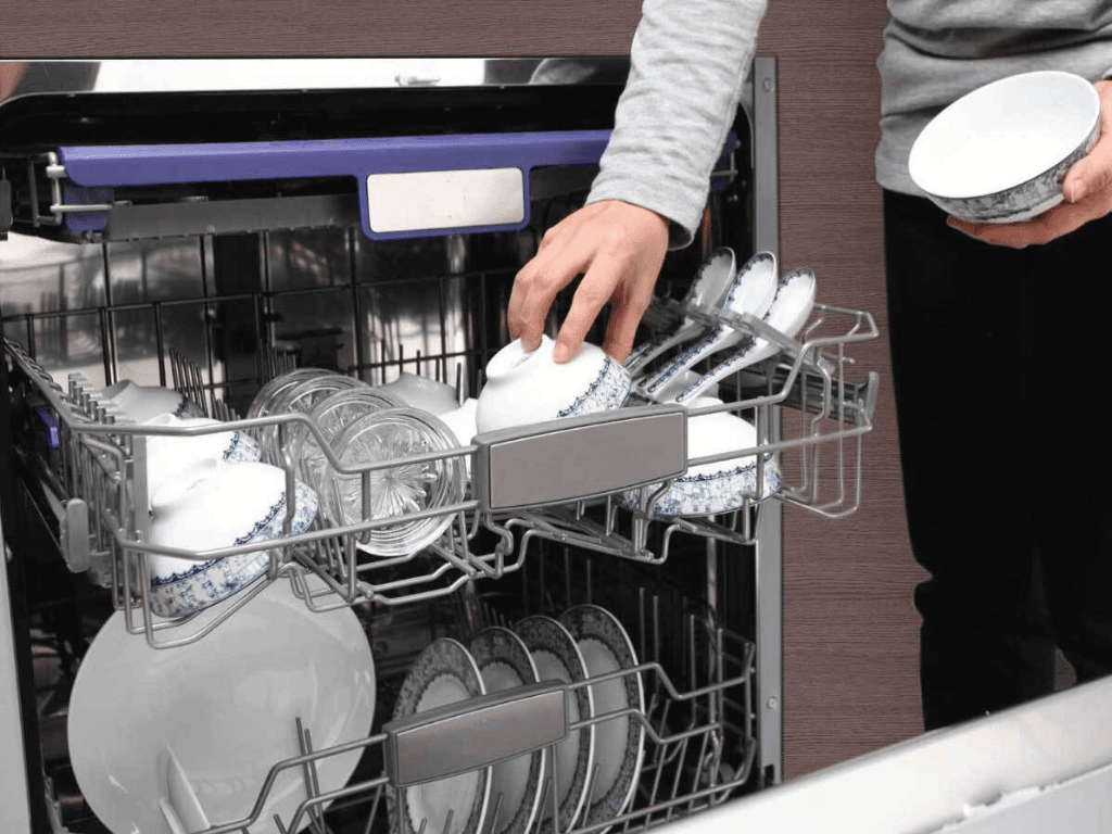 nhung-diem-manh-cua-may-rua-chen-candy