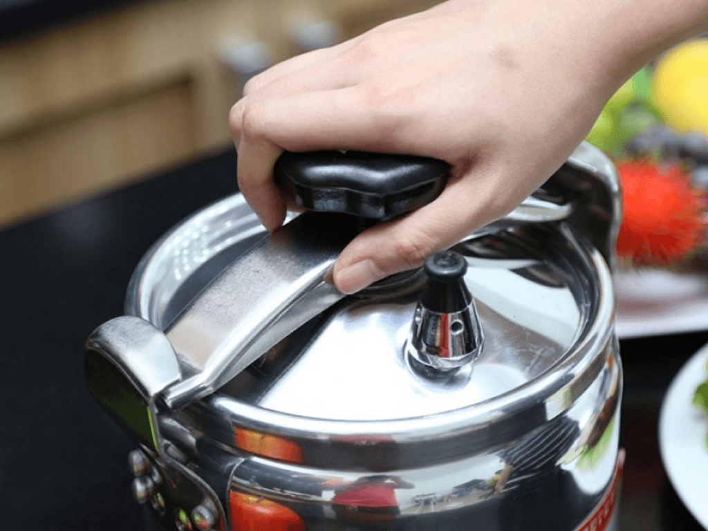 hieu-nguyen-ly-khoa-nap-cua-noi-ap-suat-dien