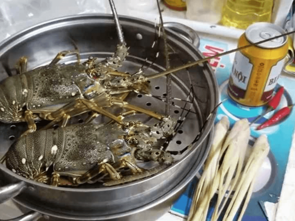 chon-tom-hum-chuan-quyet-dinh-70-do-ngon