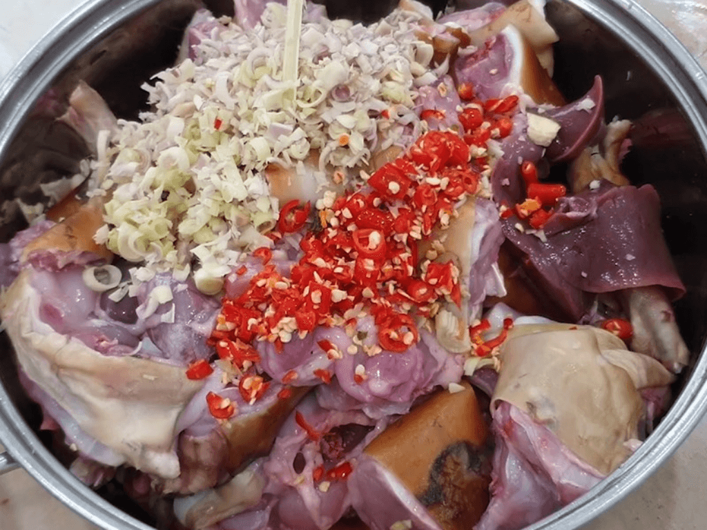 uop-thit-tho-buoc-quyet-dinh-mui-thom-va-do-dam-da