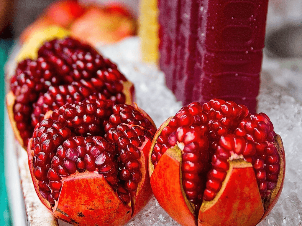 nuoc-ep-luu-vien-ngoc-do-trong-the-gioi-trai-cay