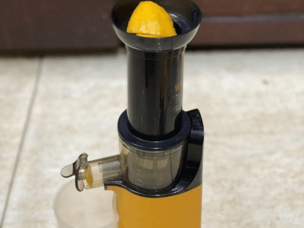 cach-lam-nuoc-ep-xoai-mix-chuan-vi-giu-tron-dinh-duong