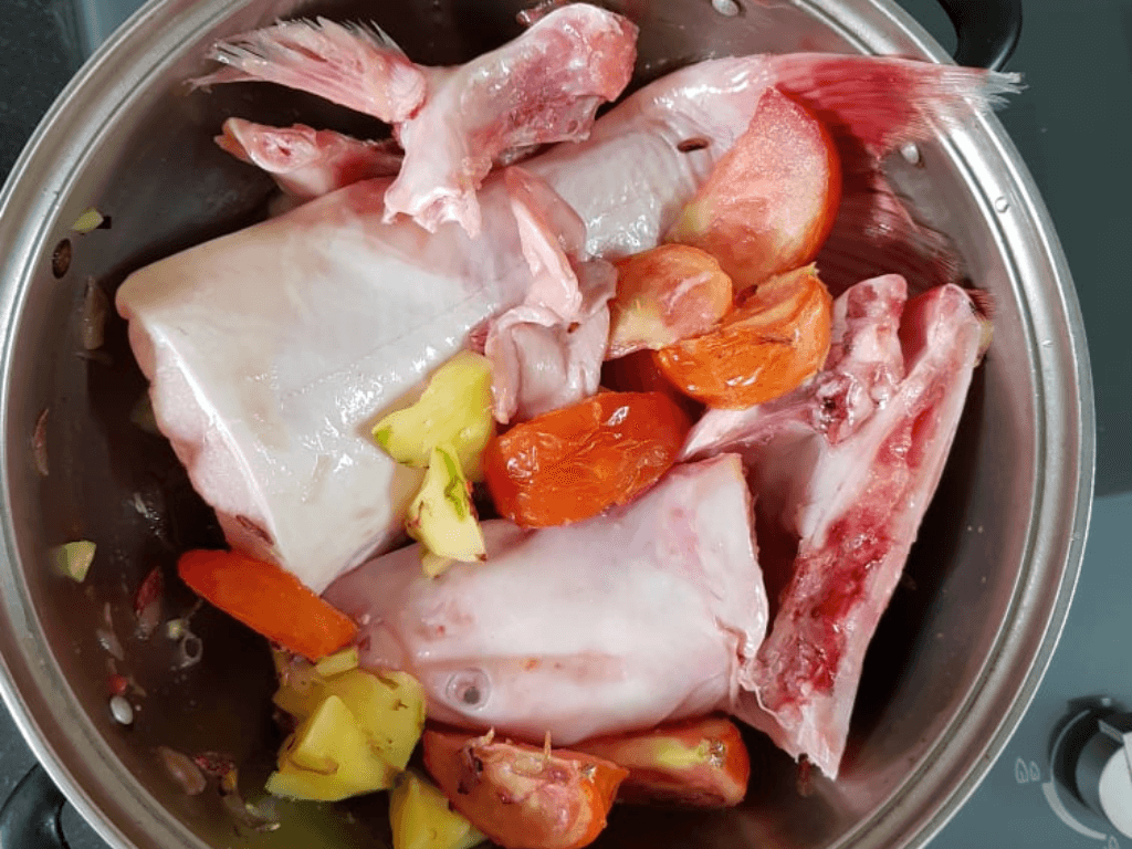 so-che-ca-lang-rau-giu-thit-chac-khong-bi-tanh