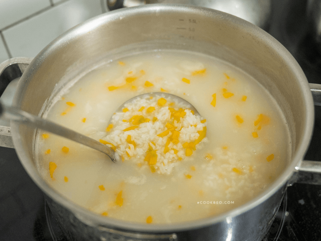 nau-chao-thit-bam-cong-thuc-chuan-cho-nguoi-benh-mem-de-nuot