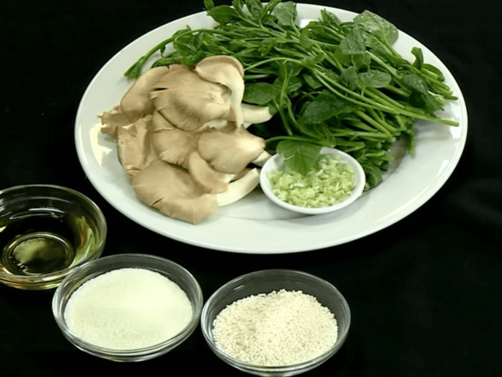 chuan-bi-nguyen-lieu-bi-quyet-chon-rau-mong-toi-ngon