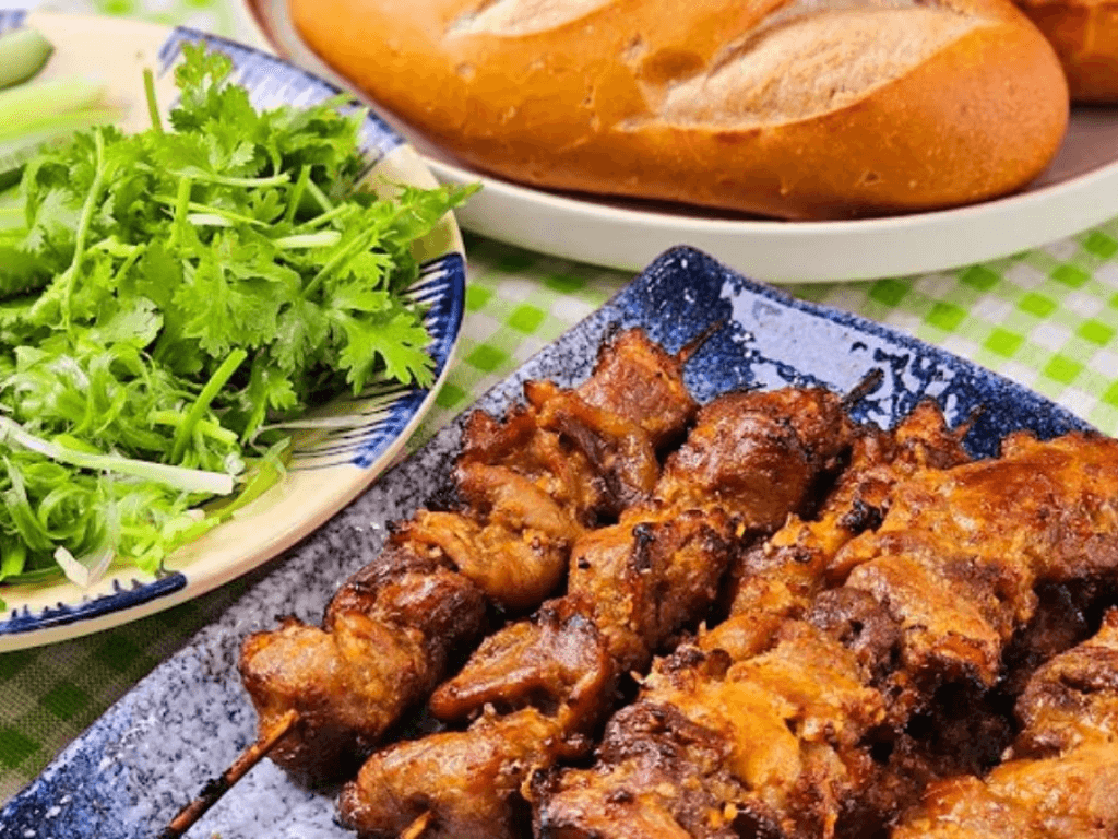 cach-nuong-thit-bang-bep-than-noi-chien-hoac-lo-nuong