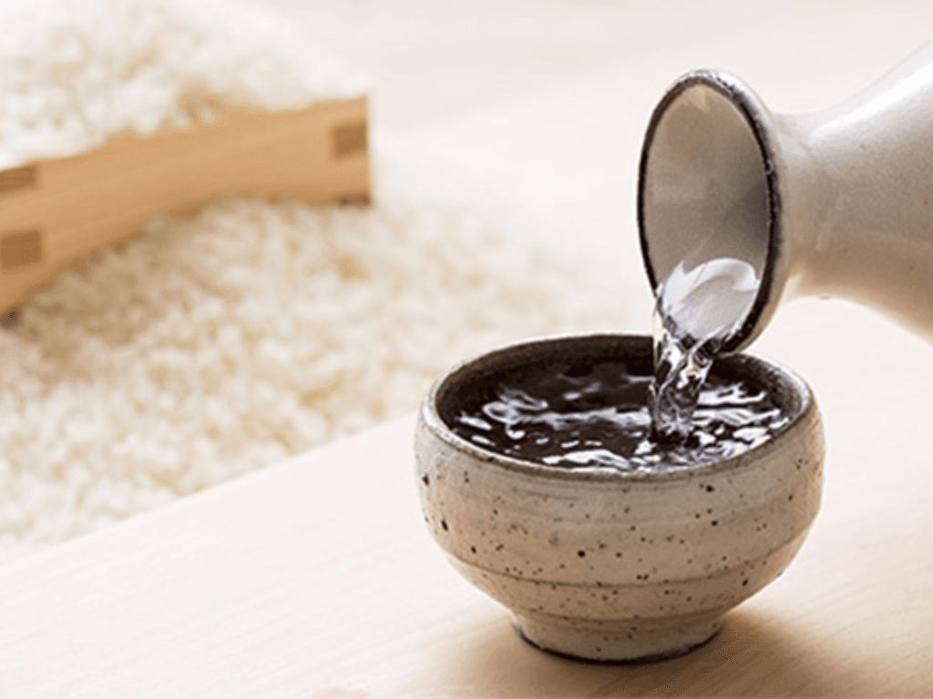 ruou-nep-truyen-thong-tinh-hoa-am-thuc-viet-tu-bao-doi