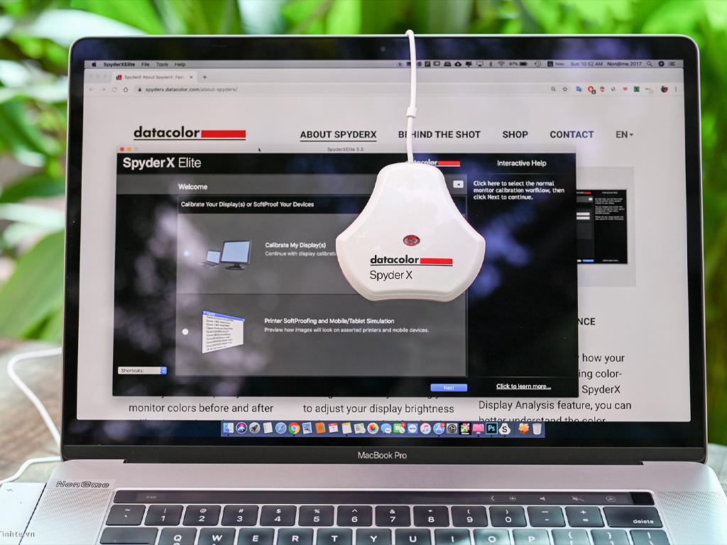 cach-can-mau-man-hinh-may-tinh-chuyen-nghiep