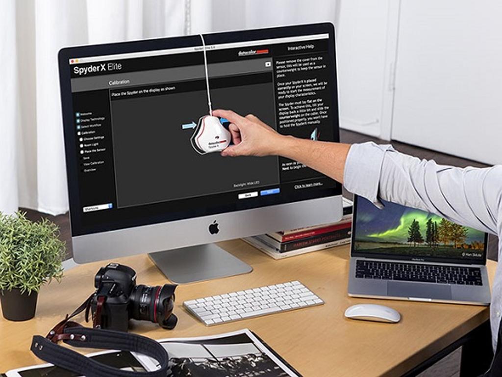 luu-y-khi-can-mau-man-hinh-macbook