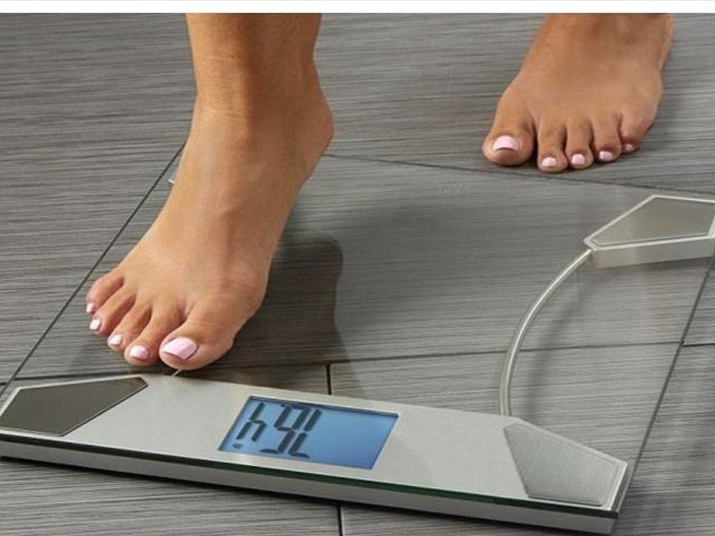 can-co-hay-can-dien-tu-chinh-xac-hon