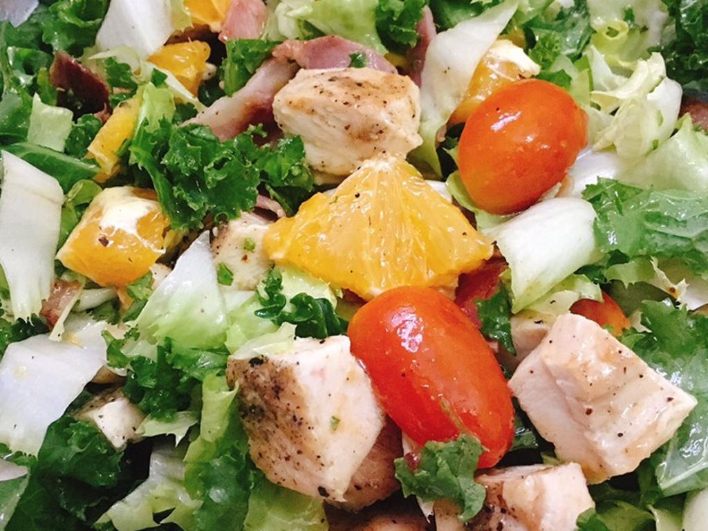 luu-y-khi-giam-can-bang-salad-cai-kale