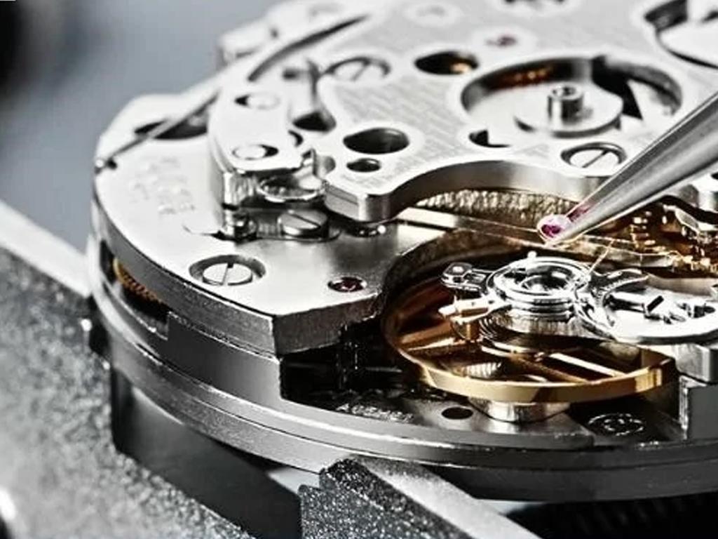 huong-dan-chinh-dong-ho-co-tai-nha