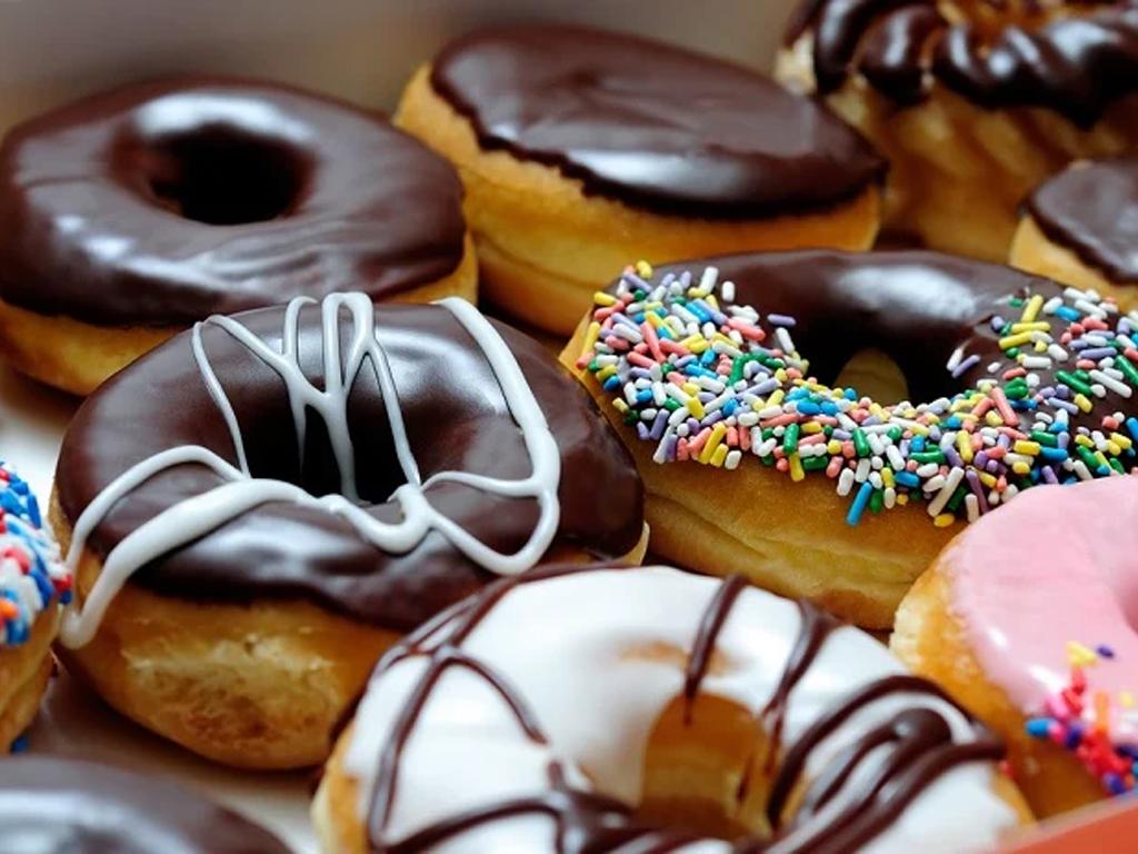 cach-lam-banh-donut-socola