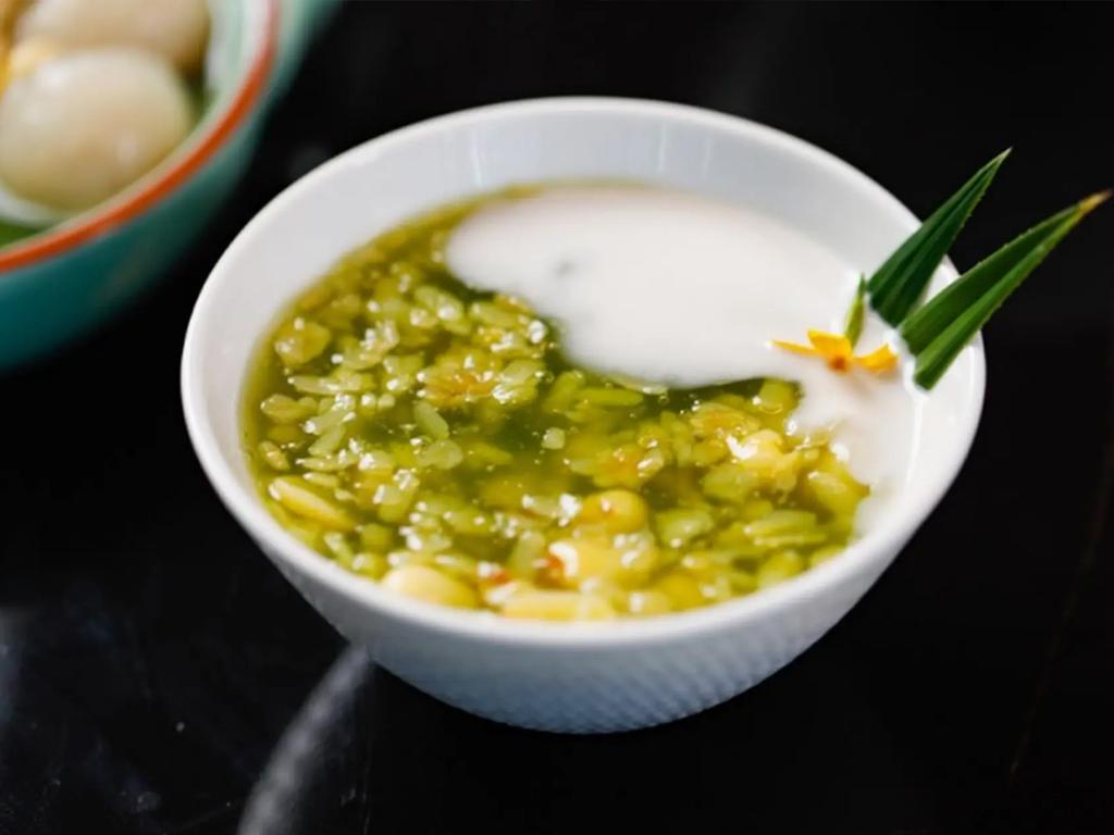 bi-quyet-nau-che-com-hat-sen-ngon