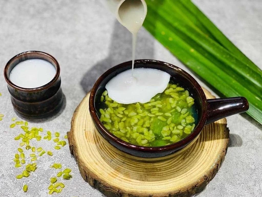 cach-nau-che-com-hat-sen-don-gian