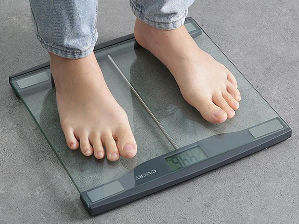 loi-ich-khi-dung-can-dien-tu