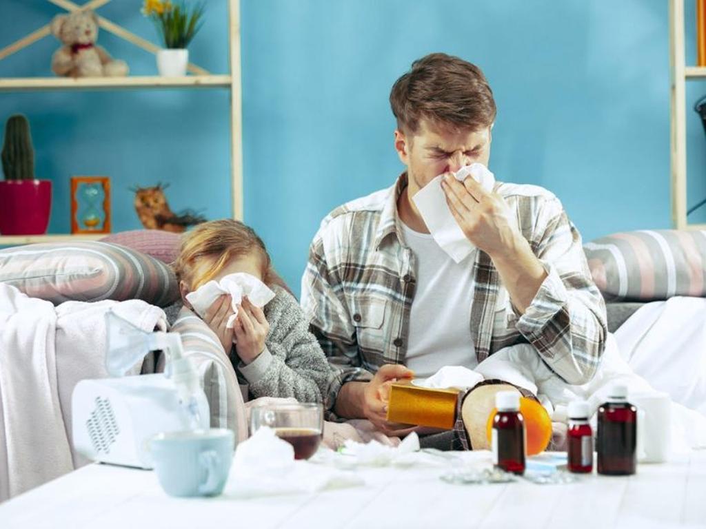 Viem-xoang-co-nen-ngu-may-lanh