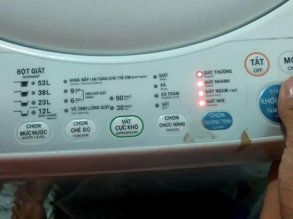 nguyen-nhan-may-giat-toshiba-bao-loi-e4