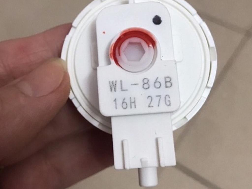 phao-ap-suat-may-giat-LG-la-gi