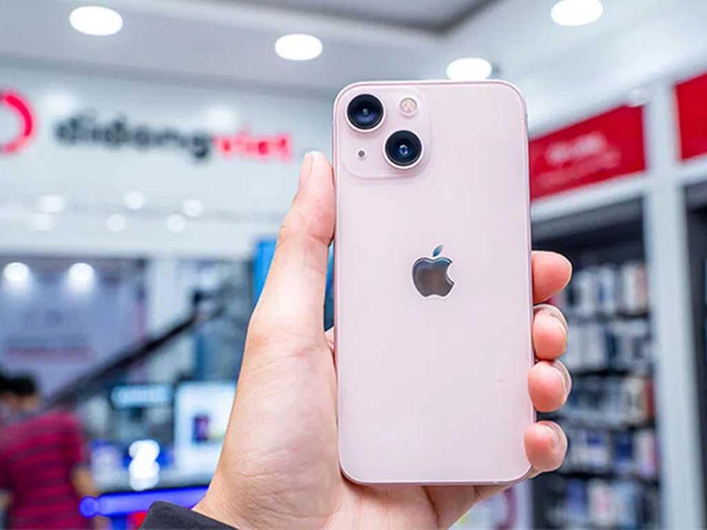 co-nen-mua-iphone-13-mini-khong