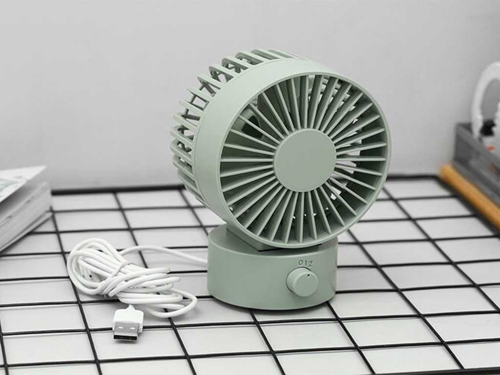 cach-sac-quat-cam-tay-dung-cach