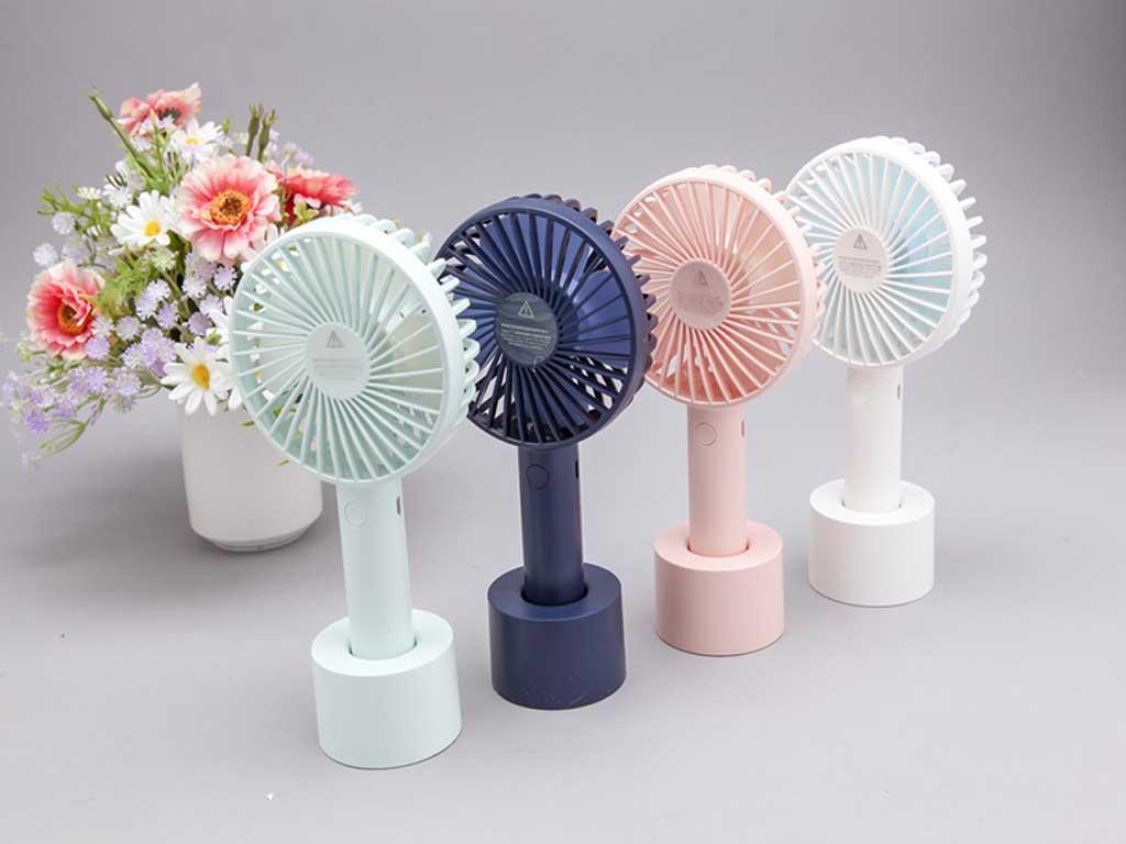 uu-diem-cua-quat-cam-tay-mini