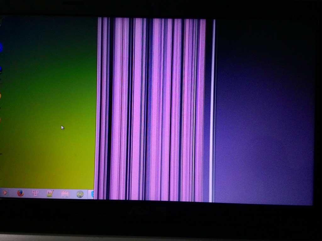 man-hinh-laptop-bi-soc-ngang-co-nguy-hiem