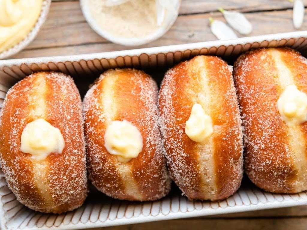 cach-lam-banh-mi-kem-trung-beo-ngay