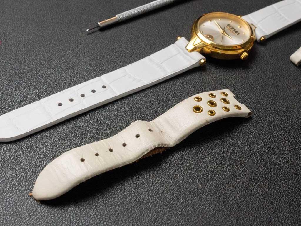 khi-nao-can-thay-day-dong-ho