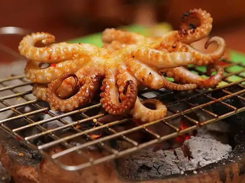 cach-lam-bach-tuoc-nuong-muoi-ot-ngon