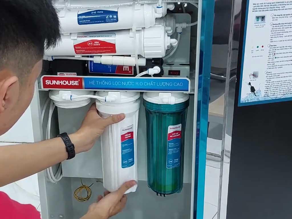 dung-cu-thay-loi-may-loc-nuoc