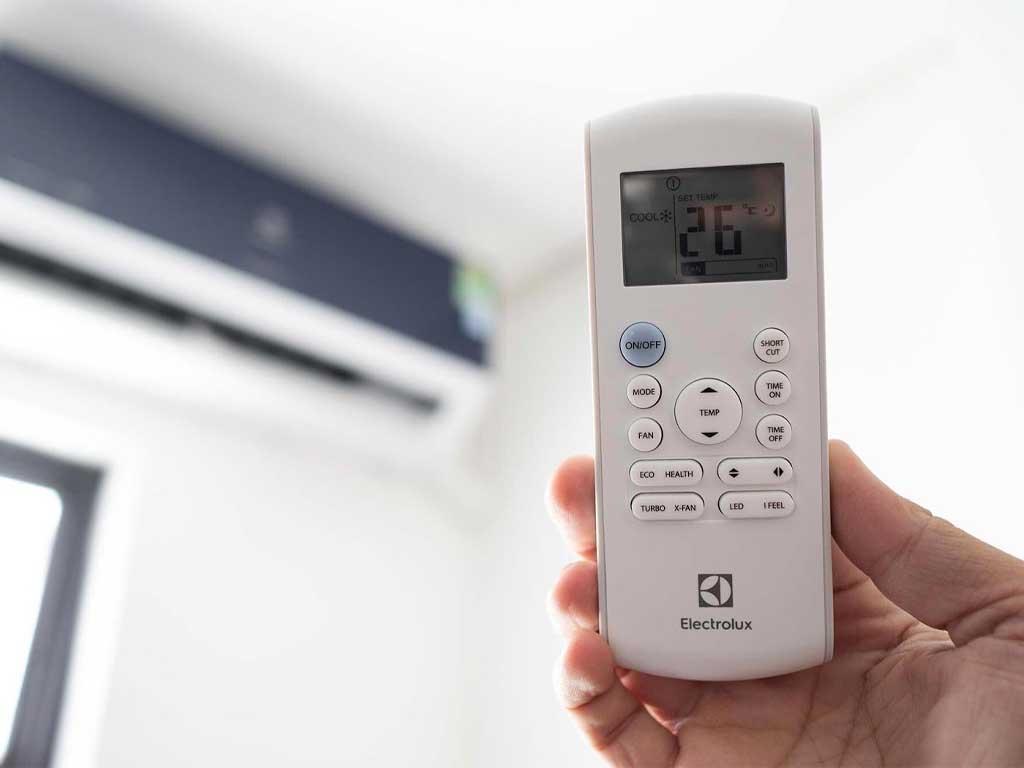 cach-su-dung-dieu-khien-dieu-hoa-electrolux