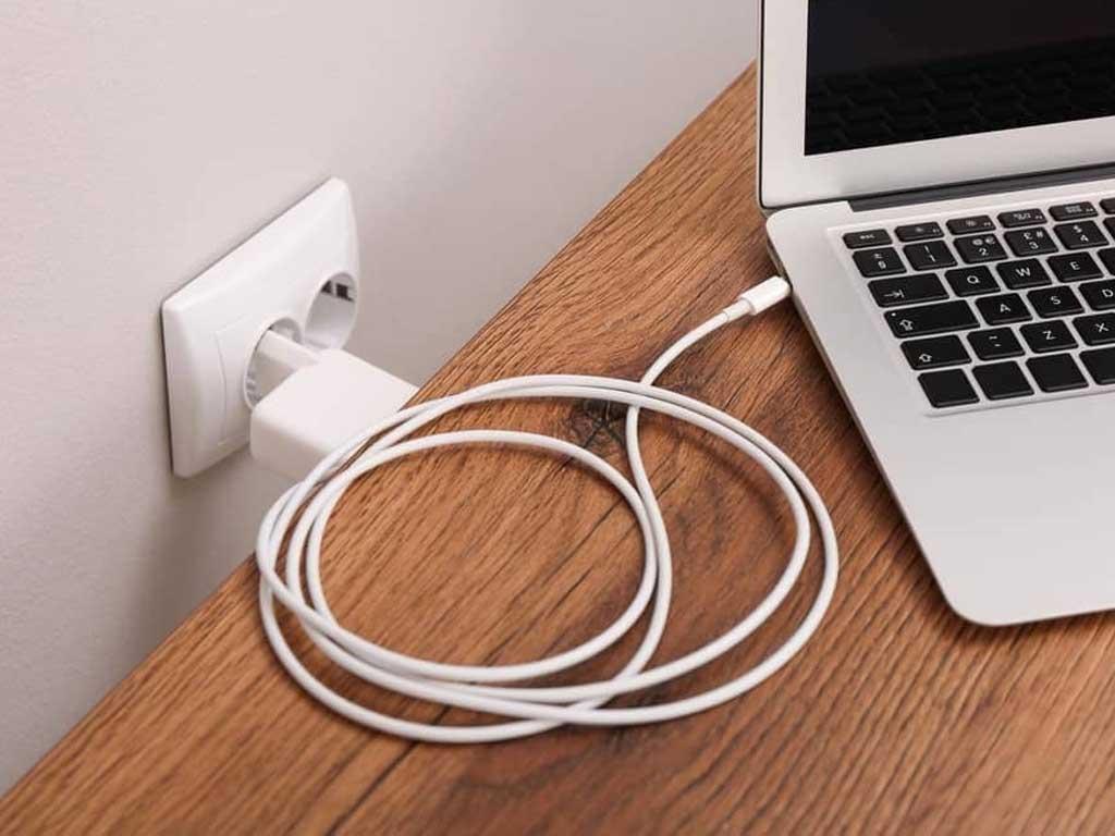 cach-dung-laptop-pin-ben-nhat