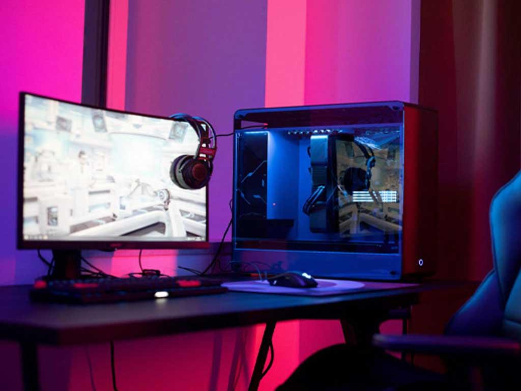 co-nen-mua-pc-de-choi-game