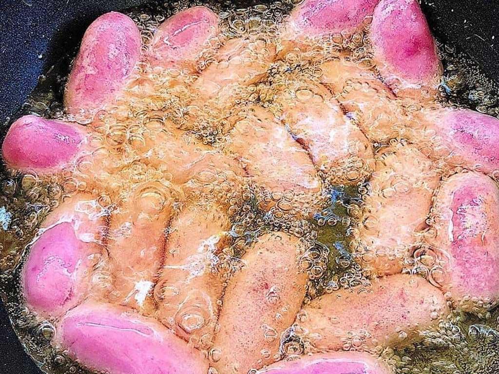 meo-lam-banh-khoai-mo-chien-gion