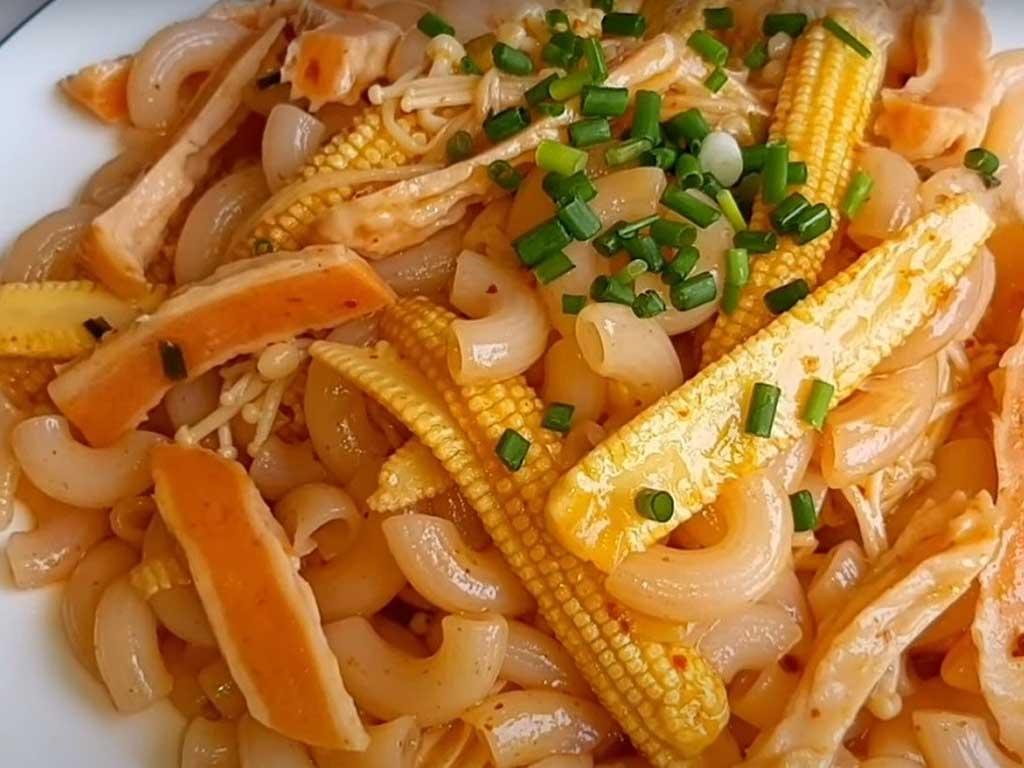 cach-lam-nui-xao-chay-thom-ngon