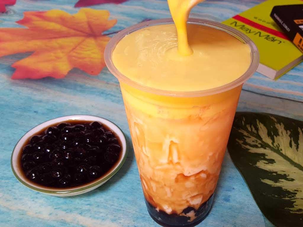 cach-lam-tra-sua-kem-trung-tran-chau-beo-min