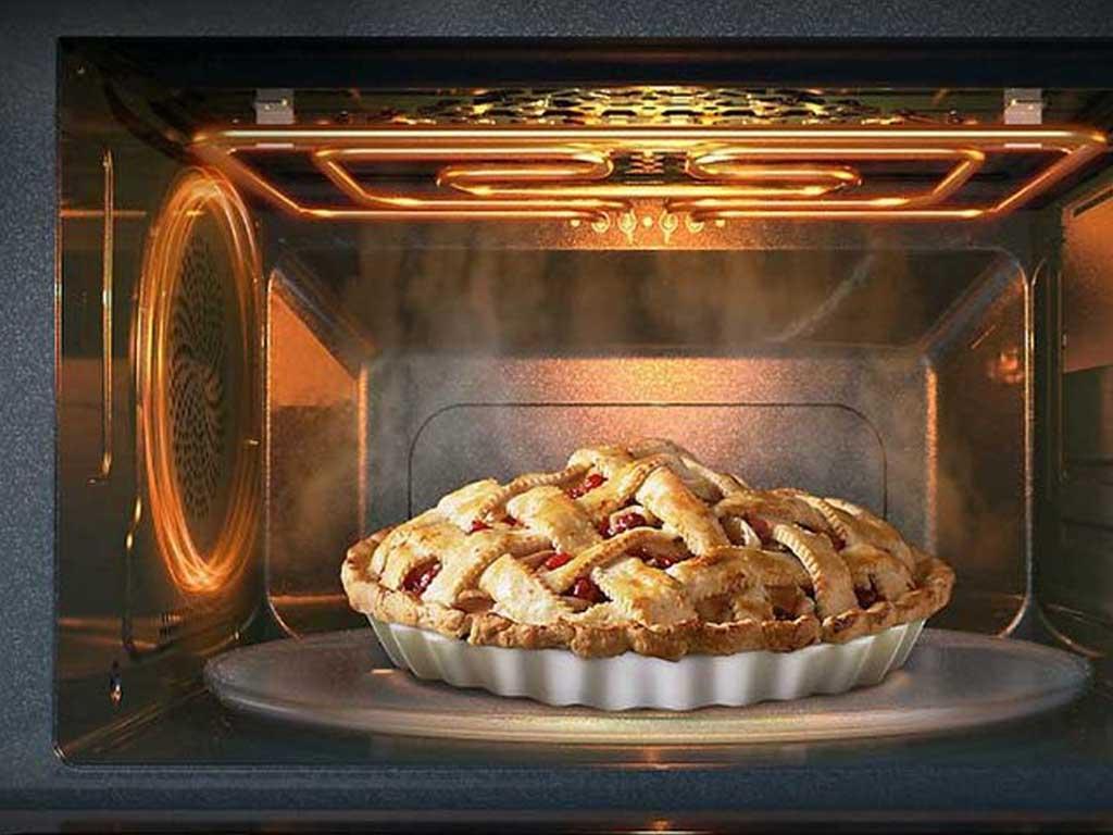 cong-dung-cua-lo-vi-song-electrolux-nuong-banh