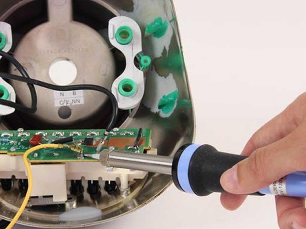 cach-sua-may-xay-sinh-to-bi-chay-an-toan