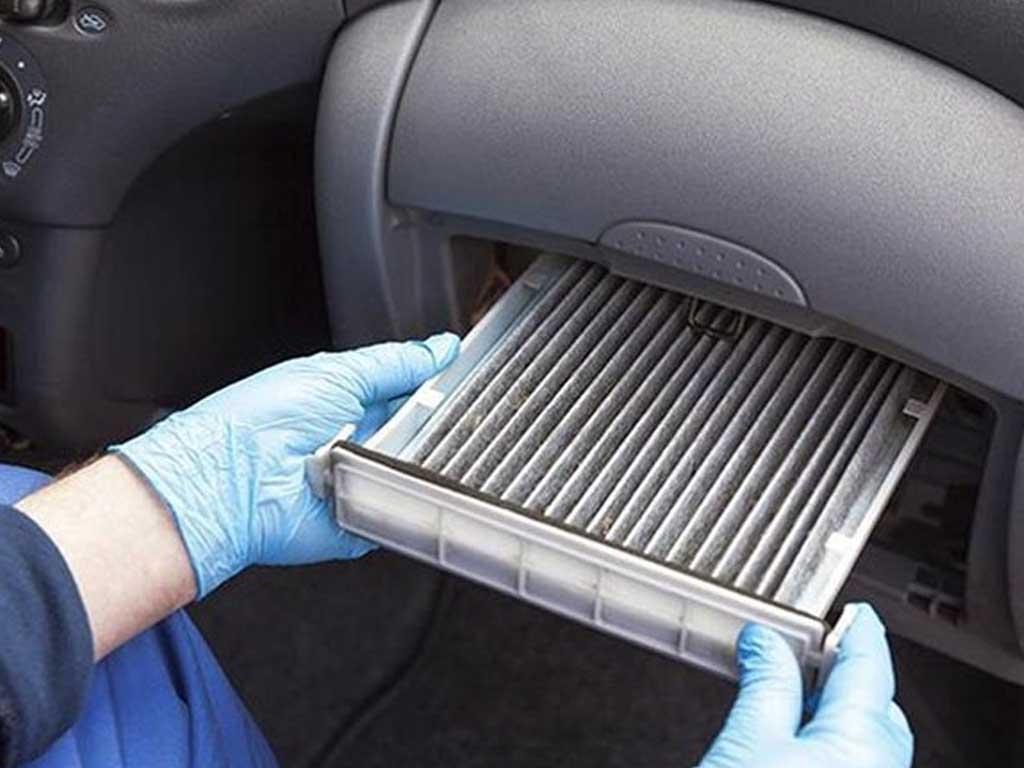 vi-sao-can-ve-sinh-may-lanh-xe-o-to