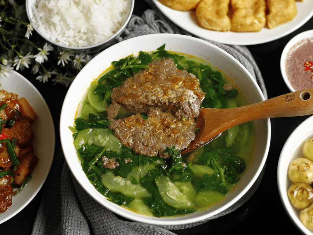 cach-nau-canh-cua-khong-tanh